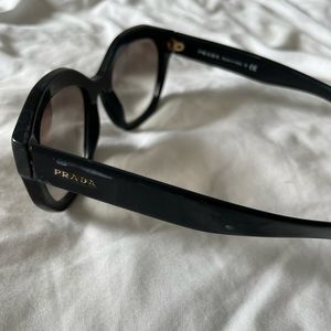 Prada sunnies